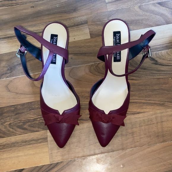 Isaac Mizrahi Bitty Bop Cabernet Point Heel - Picture 2 of 8